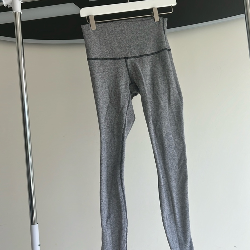 Lululemon leggings grey